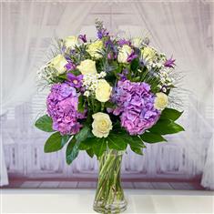 Florist&#39;s Choice Vase Arrangement