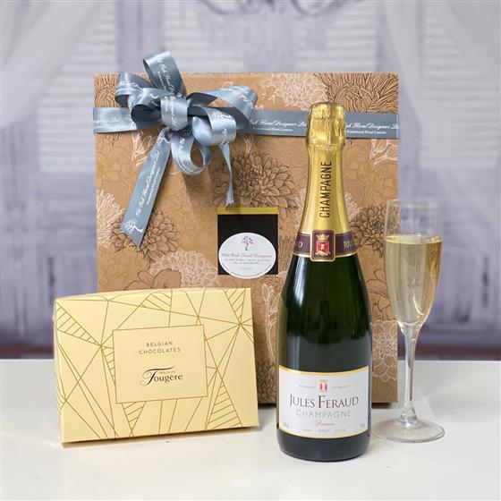 Flowers And Champagne Gift Sets Uk : Luxury Champagne Gift Basket ...